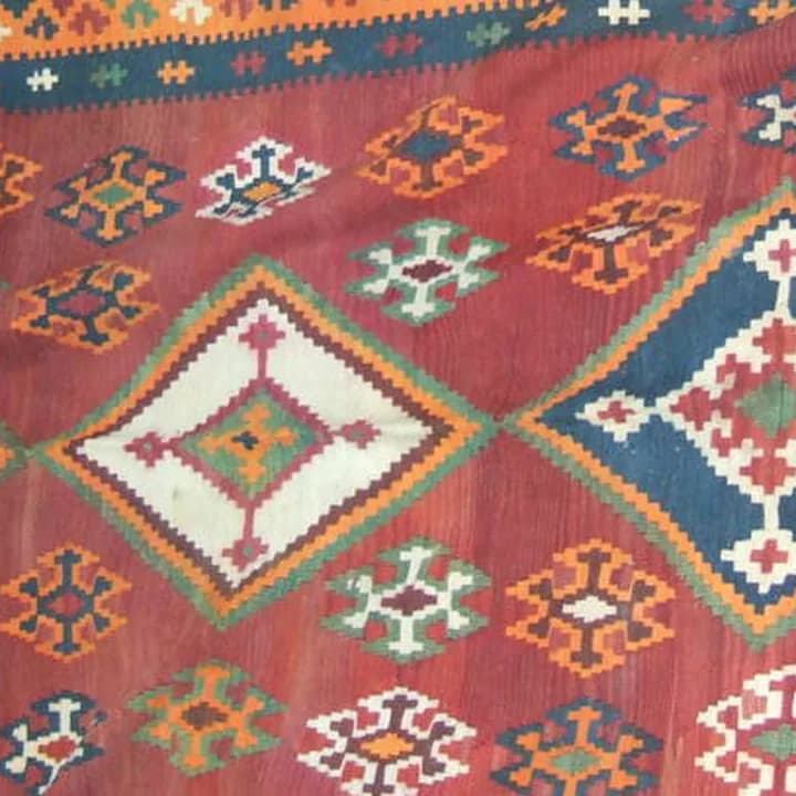 Kilim diamond medallion